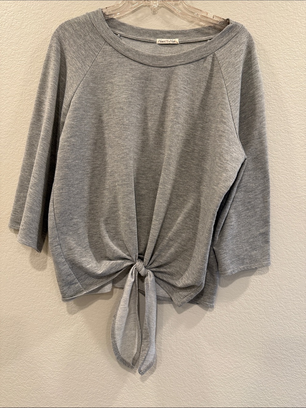 Heart & Hips Gray Front Tie Raglan Top